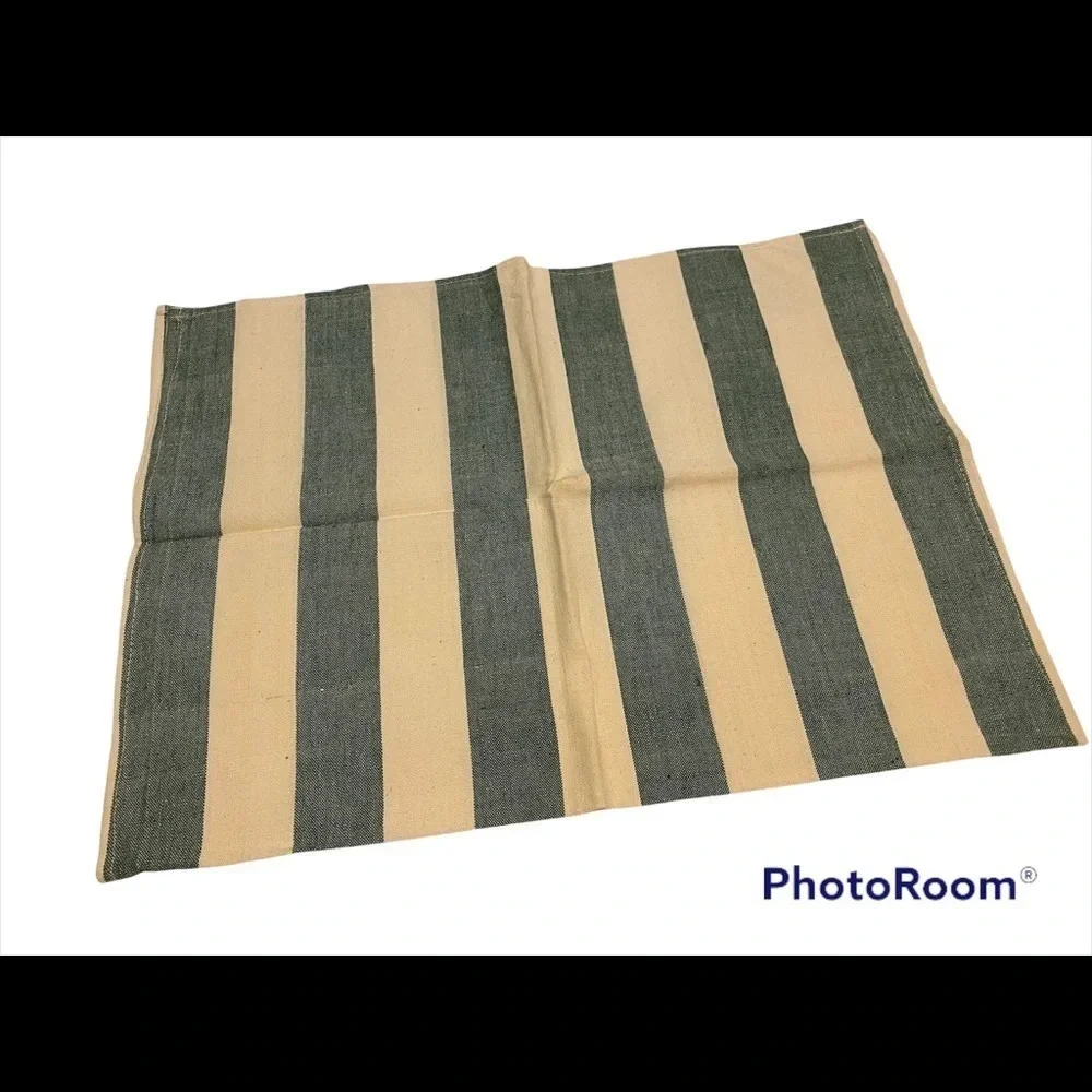NWOT Dansk Colorloom Set of 2 Green/Cream Hand Towels 18x26